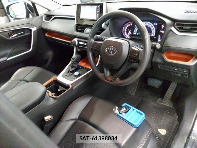 Toyota RAV4 2019-07 8547820-2