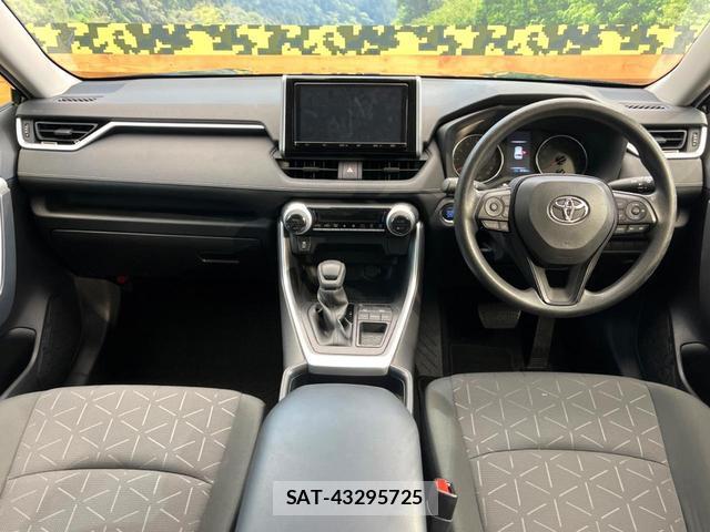 Toyota RAV4 2021-11 8548451-1