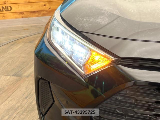 Toyota RAV4 2021-11 8548451-11