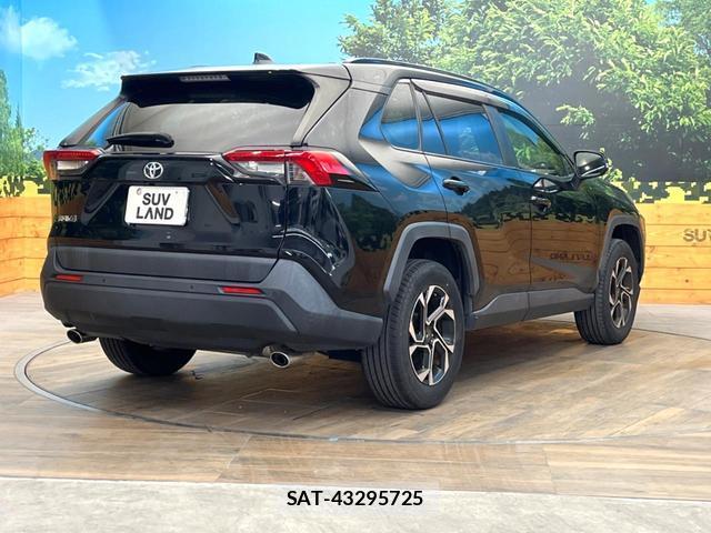 Toyota RAV4 2021-11 8548451-16