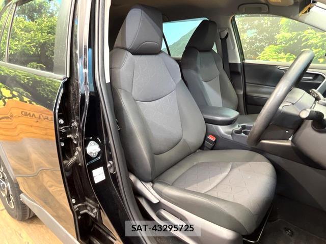 Toyota RAV4 2021-11 8548451-7