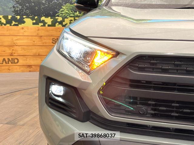 Toyota RAV4 2022-10 8548477-11