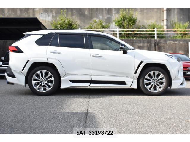 Toyota RAV4 2021-05 8548653-3