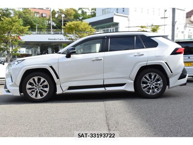 Toyota RAV4 2021-05 8548653-4