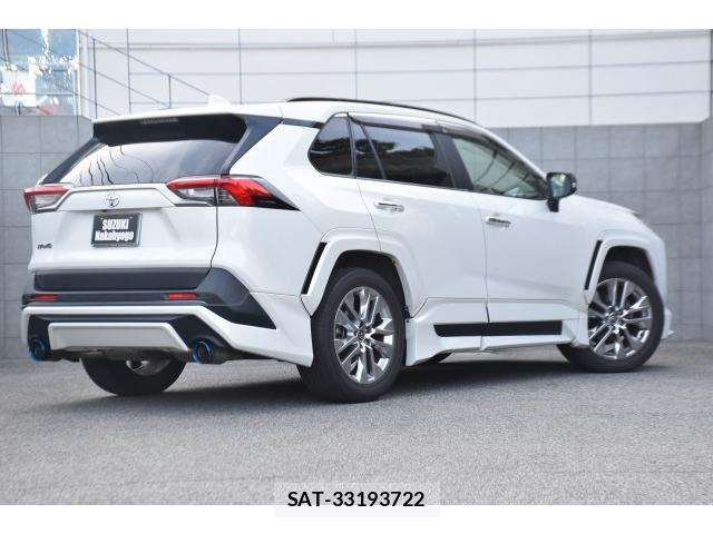 Toyota RAV4 2021-05 8548653-5