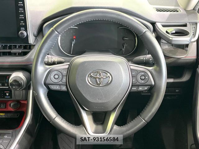 Toyota RAV4 2021-11 8549313-10