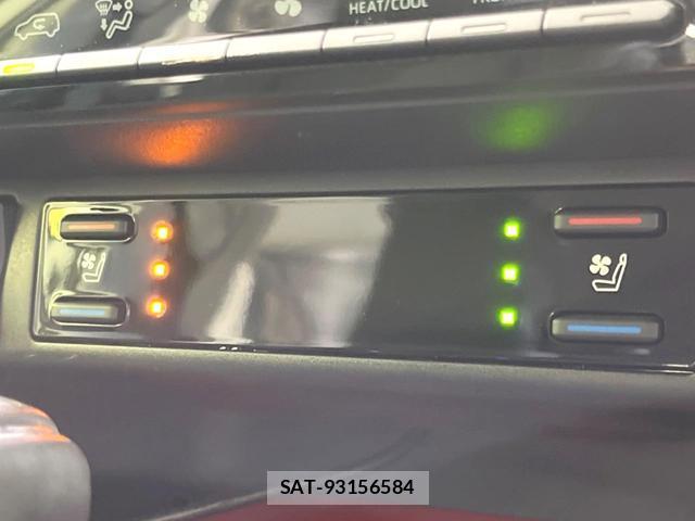 Toyota RAV4 2021-11 8549313-4