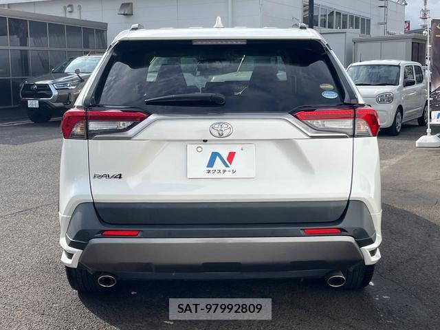Toyota RAV4 2019-09 8550021-14