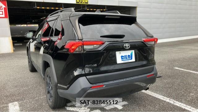 Toyota RAV4 2022-10 8550384-13