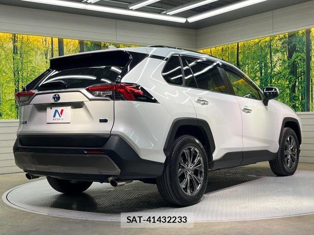 Toyota RAV4 2023-03 8551707-16