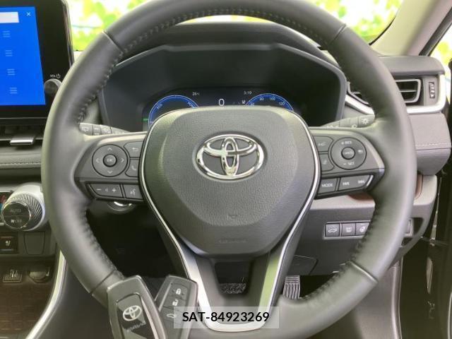 Toyota RAV4 2022-11 8552291-15