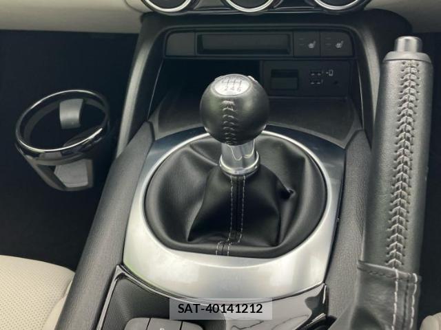 Mazda ROADSTER 2022-09 8552669-16