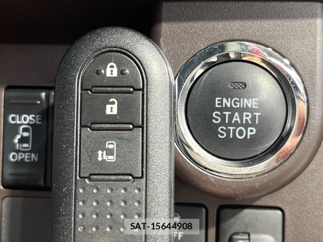 Toyota ROOMY 2018-01 8549933-4