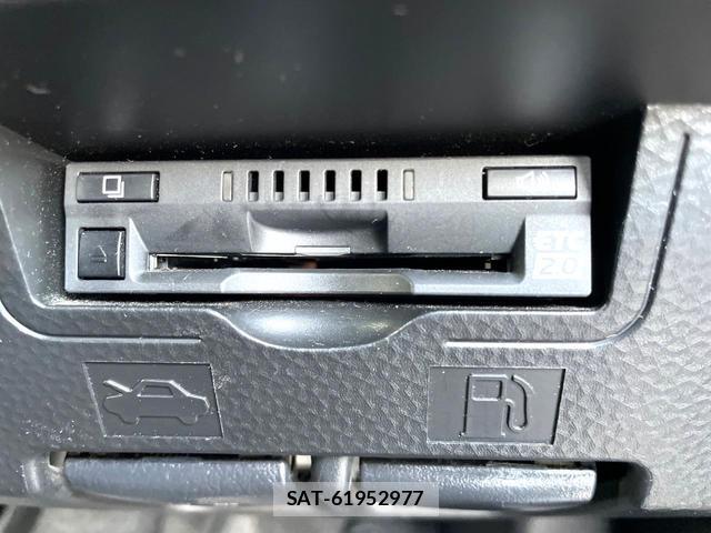 Toyota ROOMY 2017-03 8551263-4