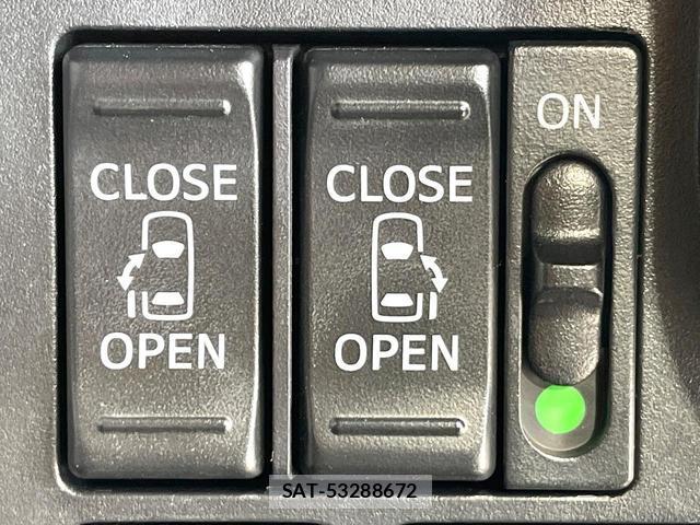Toyota ROOMY 2018-03 8551388-3