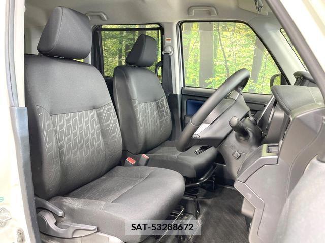 Toyota ROOMY 2018-03 8551388-7
