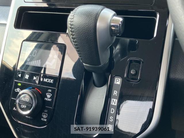 Toyota ROOMY 2018-05 8552386-13