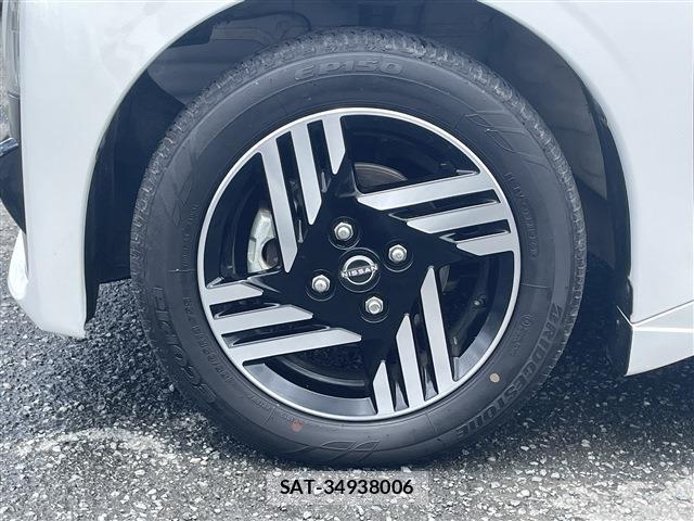 Nissan ROOX 2024-04 8545372-18