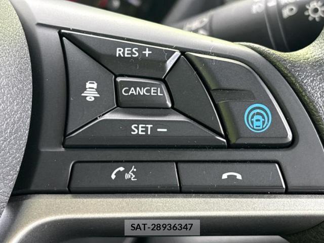 Nissan ROOX 2023-12 8546745-17