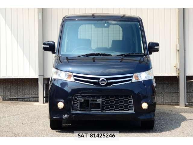 Nissan ROOX 2011-07 8551367-1