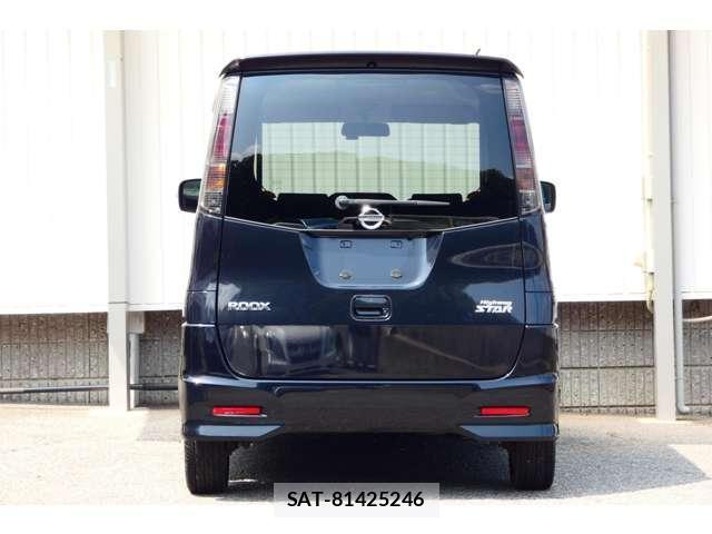 Nissan ROOX 2011-07 8551367-3