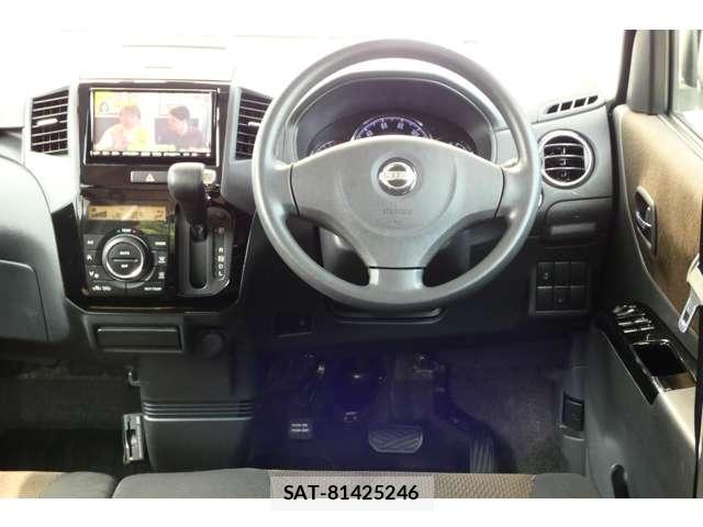 Nissan ROOX 2011-07 8551367-6