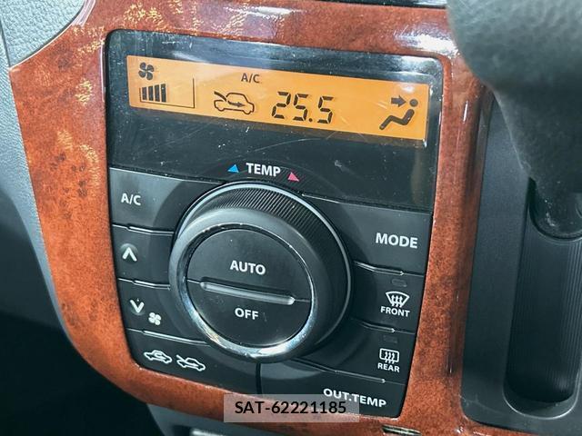 Nissan ROOX 2011-03 8551729-5