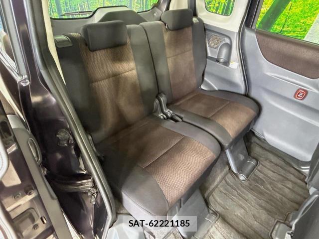Nissan ROOX 2011-03 8551729-8