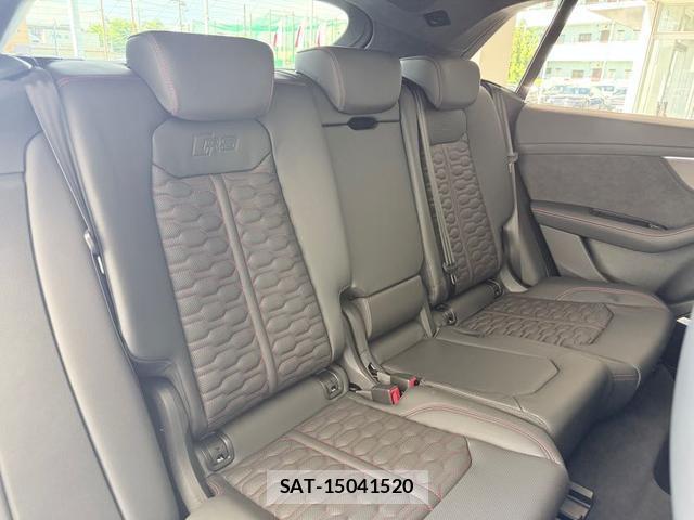 Audi RS Q8 2023-10 8548690-4