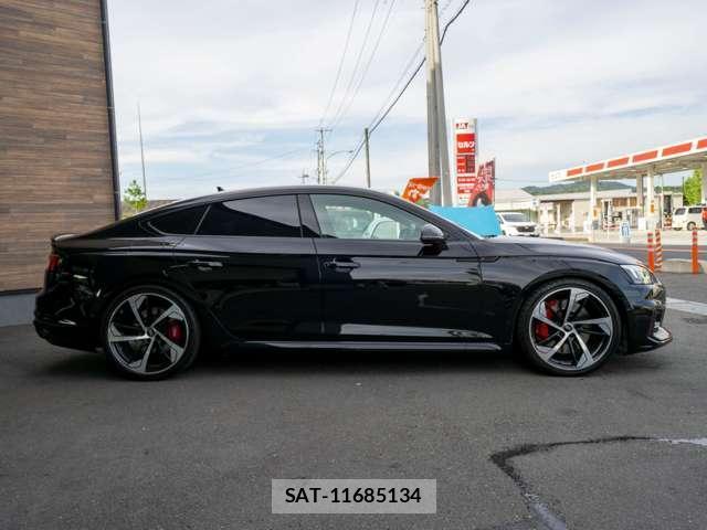 Audi RS5 2019-12 8550650-3