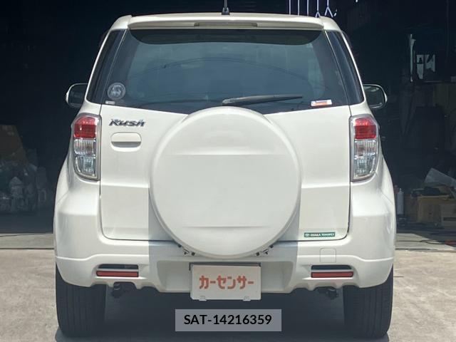 Toyota RUSH 2015-02 8551198-3