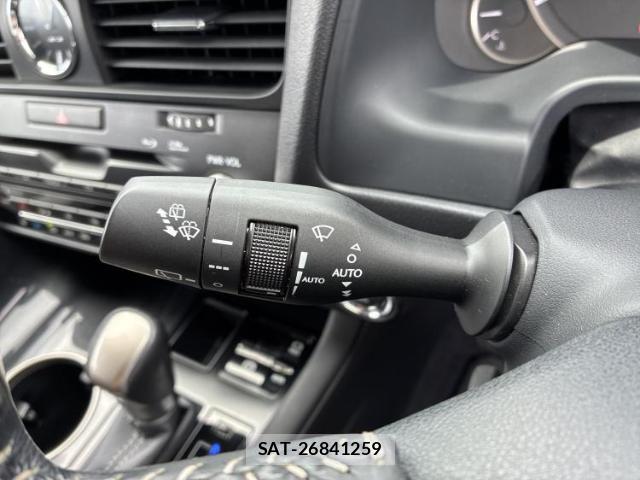 Lexus RX 2015-11 8545715-16
