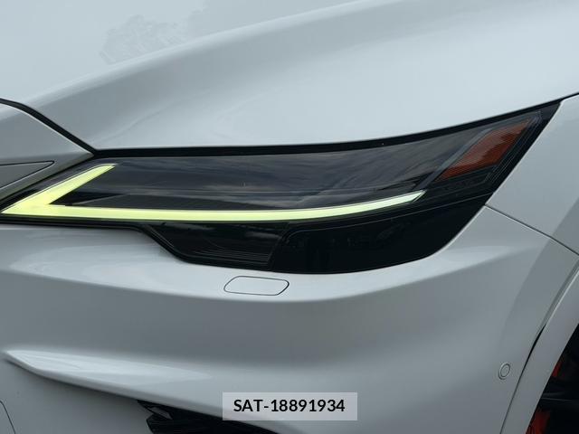 Lexus RX 2023-07 8551640-15