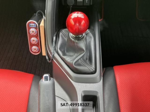 Honda S660 2016-03 8552362-15