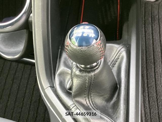 Honda S660 2016-03 8552488-15