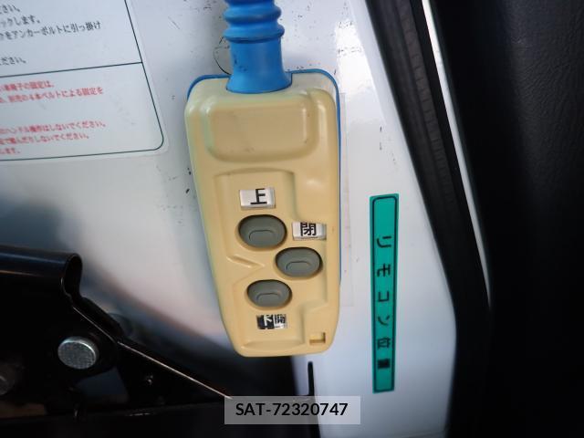 Subaru SAMBAR 2010-10 8546153-17