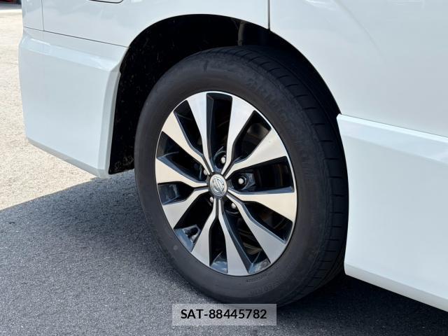 Nissan SERENA 2018-09 8546605-19