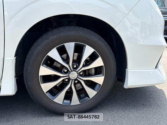 Nissan SERENA 2018-09 8546605-8
