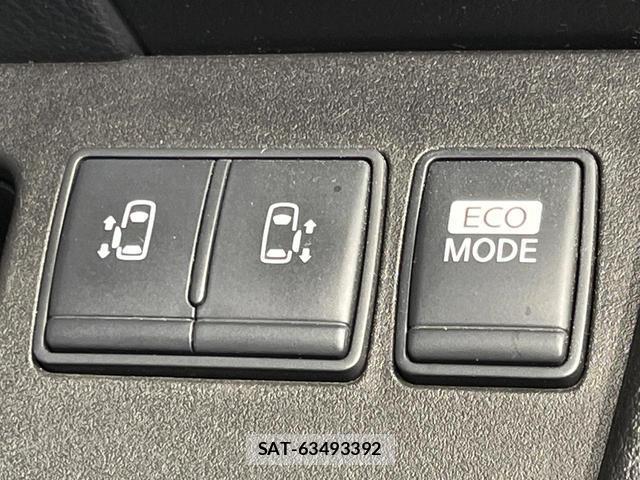Nissan SERENA 2012-08 8546647-2