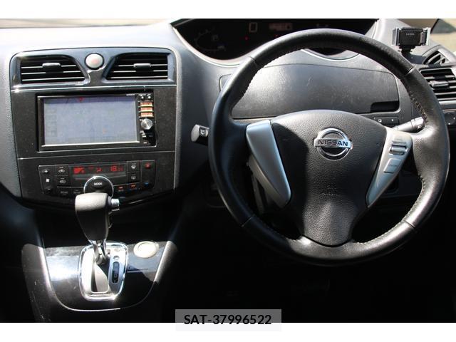 Nissan SERENA 2013-08 8547012-12