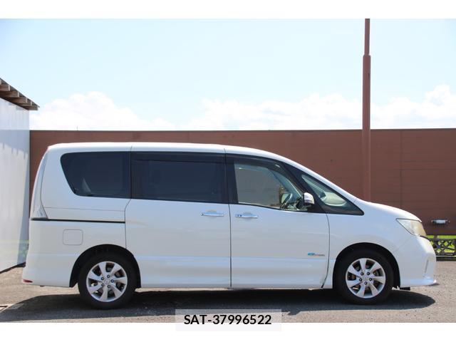 Nissan SERENA 2013-08 8547012-6