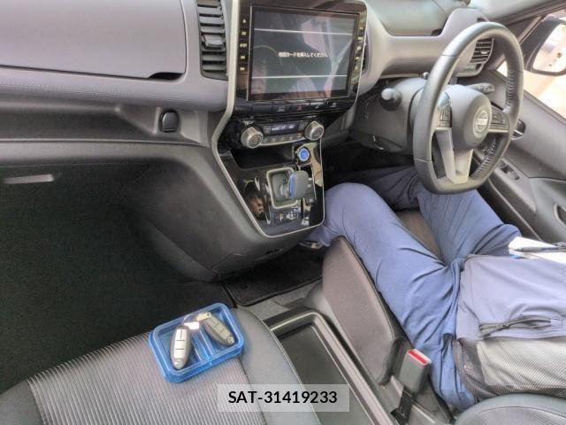 Nissan SERENA 2022-11 8547045-2