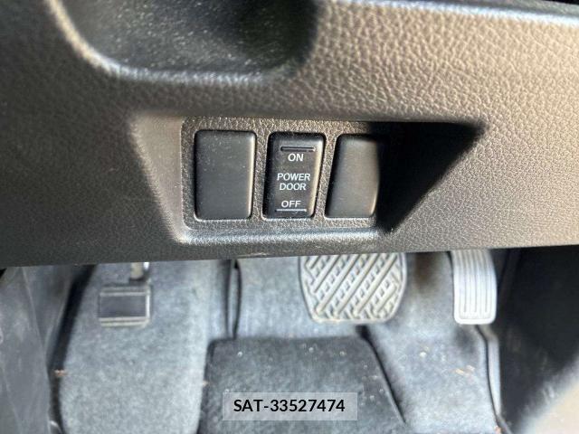 Nissan SERENA 2016-03 8547093-9