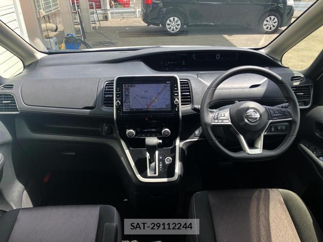 Nissan SERENA 2017-09 8547167-1