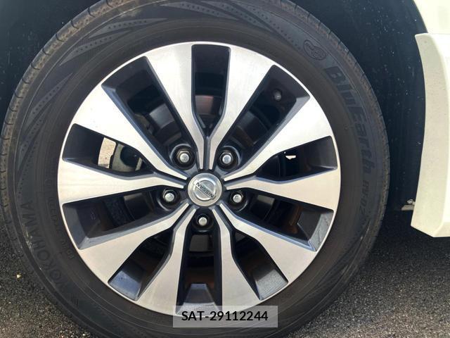 Nissan SERENA 2017-09 8547167-15