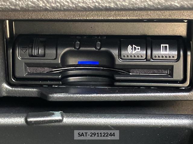 Nissan SERENA 2017-09 8547167-7