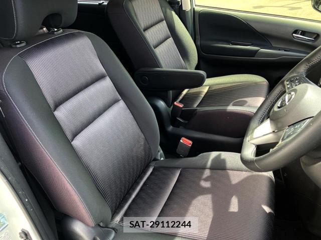 Nissan SERENA 2017-09 8547167-9