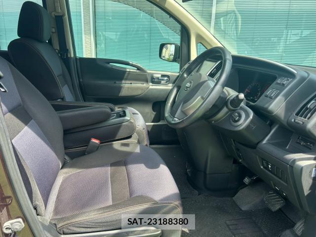 Nissan SERENA 2010-02 8547998-13