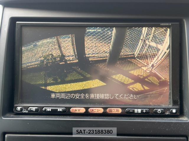 Nissan SERENA 2010-02 8547998-5