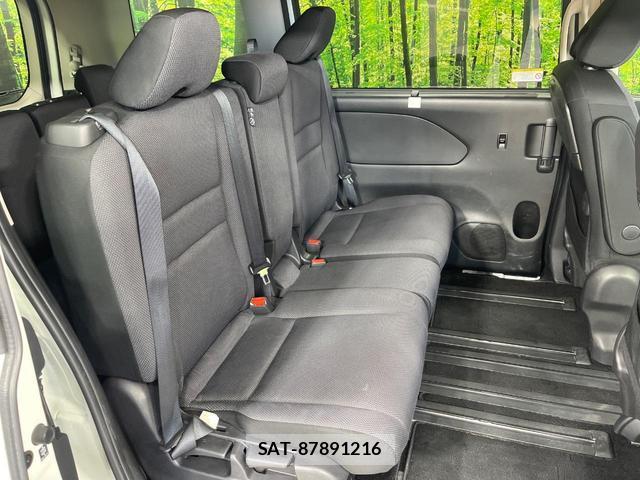 Nissan SERENA 2016-11 8548074-8